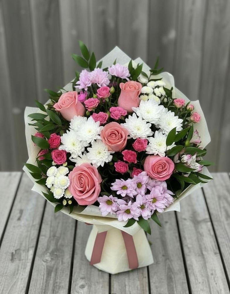 Букет цветов из: Альстромерии, Гвоздики, Розы и Хризантемы в Усть-Лабинске