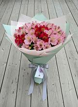 Букет цветов из:  Альстромерии в Усть-Лабинске