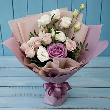 Букет цветов из:  Розы и Лизиантусы в Усть-Лабинске