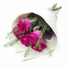 Букет цветов из:  Розы в Усть-Лабинске
