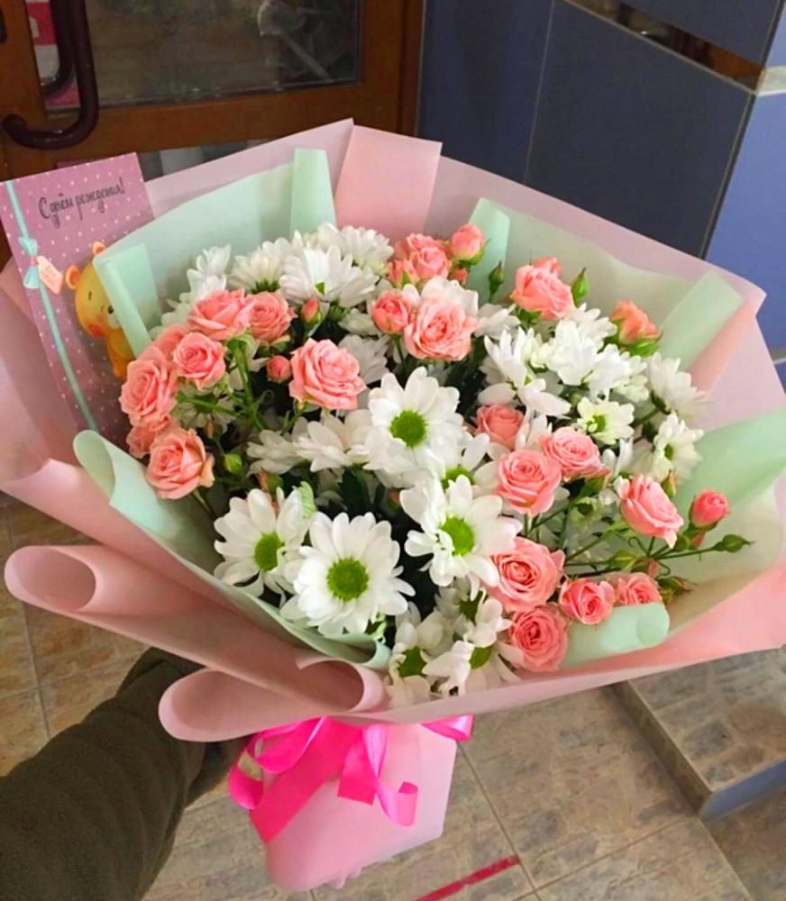 Букет цветов из: Розы и Хризантемы в Усть-Лабинске