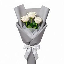 Букет 3 белые розы в Усть-Лабинске