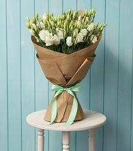 Букет цветов из:  Лизиантусы в Усть-Лабинске