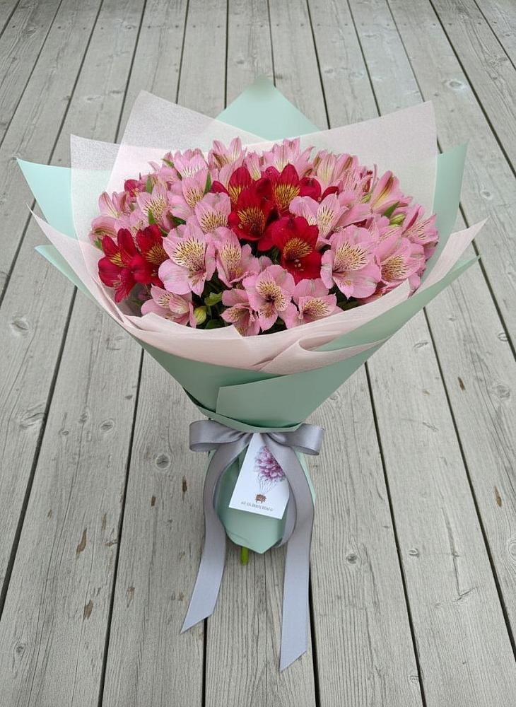 Букет цветов из: Альстромерии в Усть-Лабинске