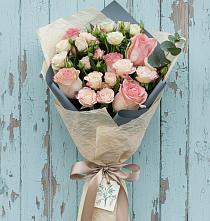 Букет цветов из:  Розы в Усть-Лабинске