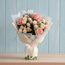 Букет цветов из:  Розы в Усть-Лабинске